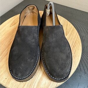 Vionic Men’s suede loafers shoes